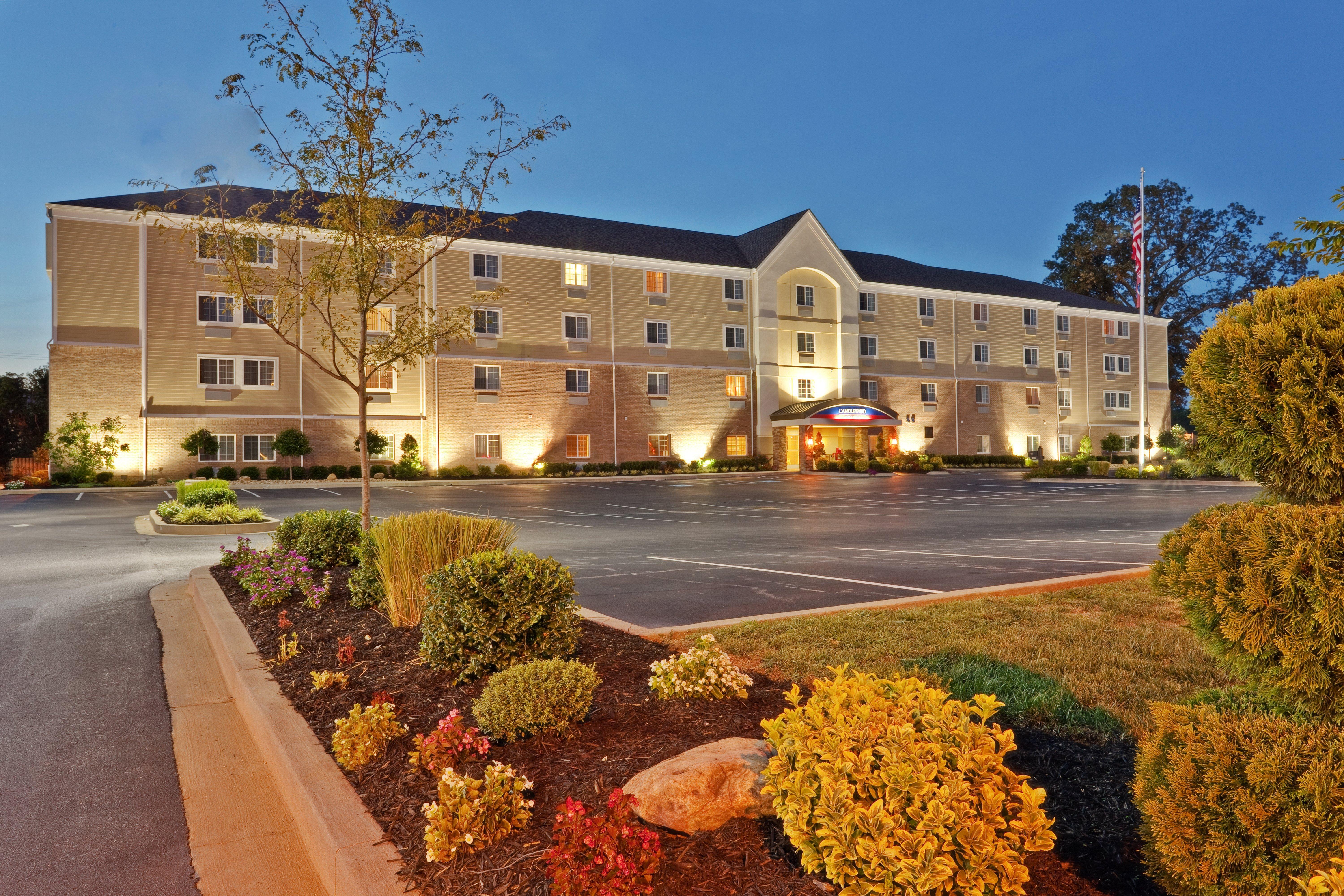 Candlewood Bowling By Ihg Bowling Green