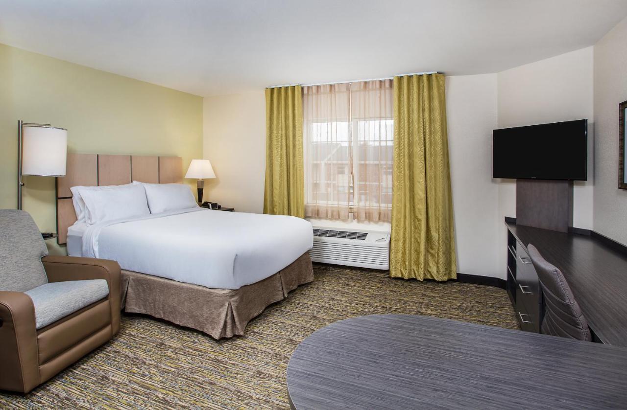 Candlewood Bowling By Ihg Bowling Green