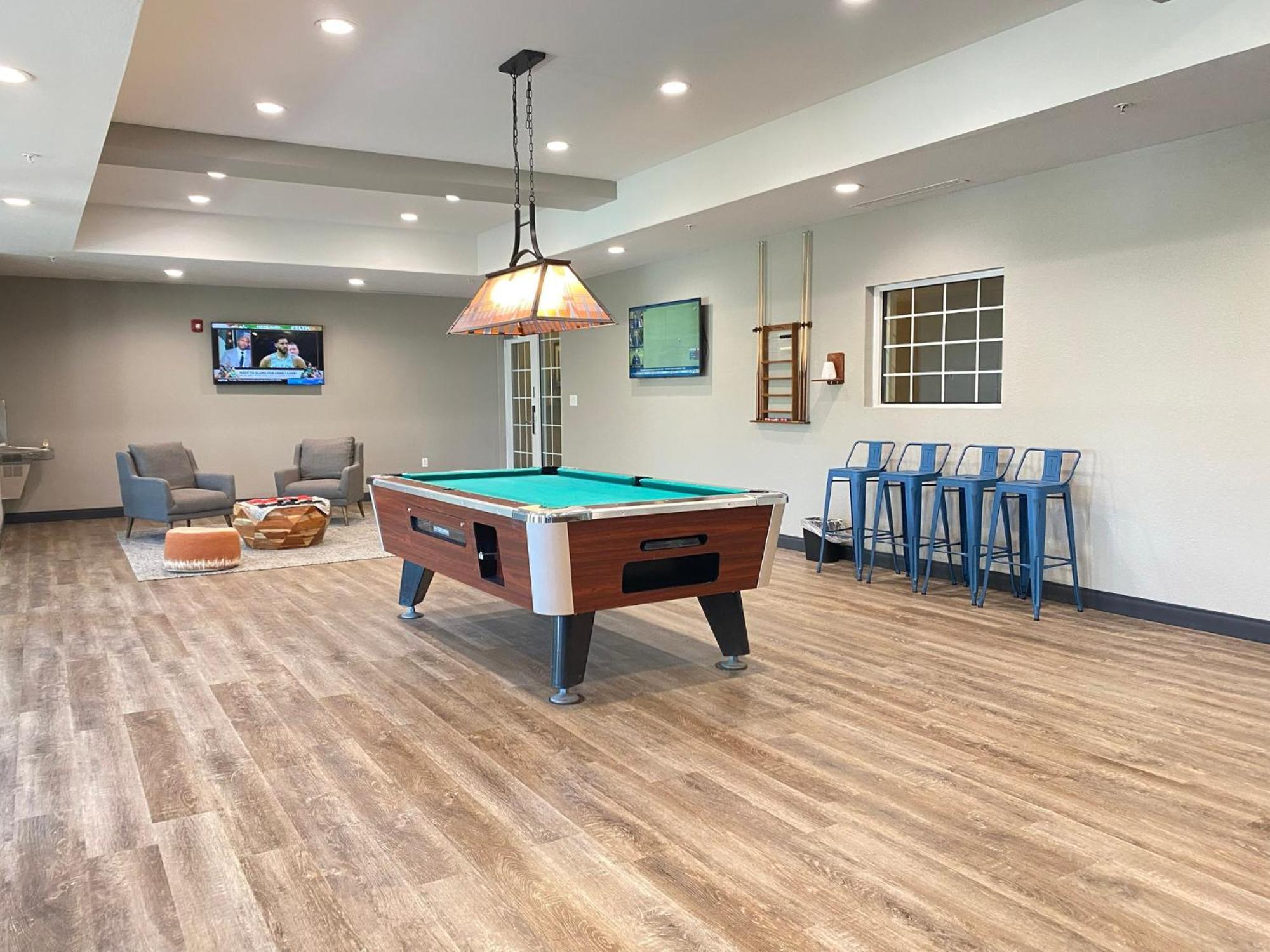 Hotel Candlewood Bowling By Ihg 2*