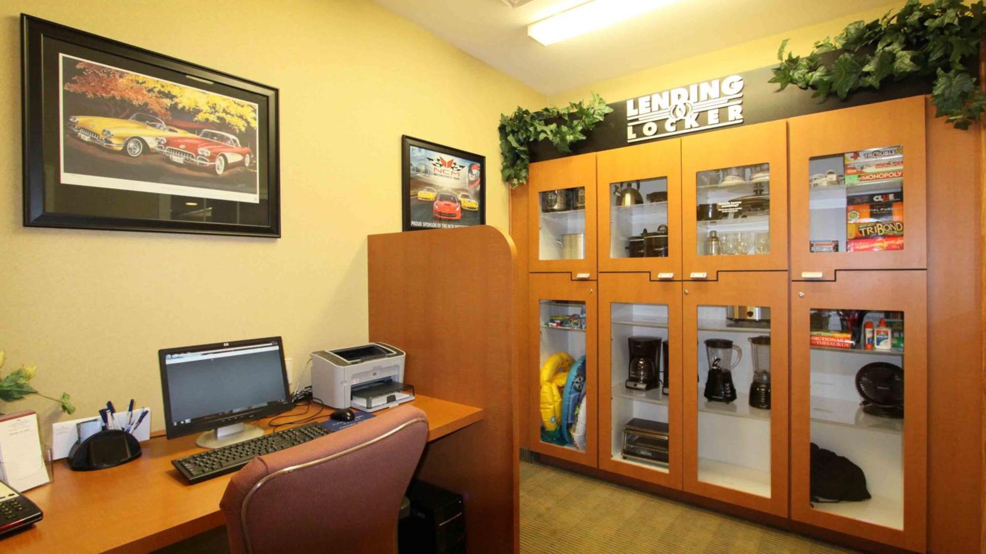 Candlewood Bowling By Ihg 2* Bowling Green