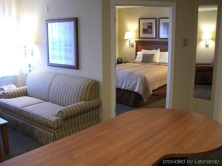 Candlewood Bowling By Ihg Bowling Green