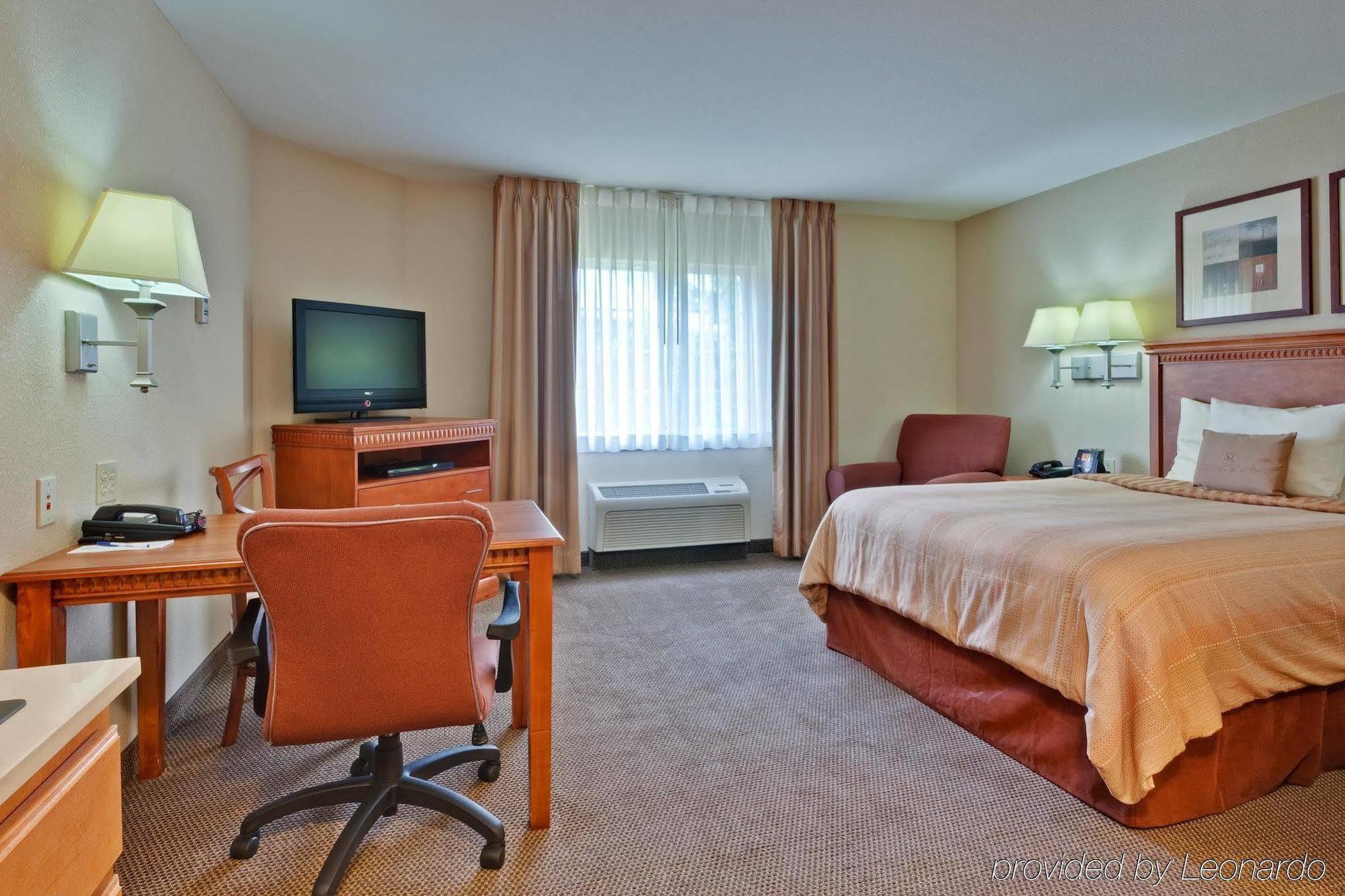 Candlewood Bowling By Ihg Hotel